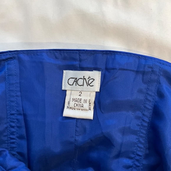 Marilyn Monroe cobalt blue halter dress. - Picture 6 of 8